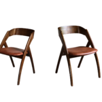 MID-CENTURY CURVED WALNUT DINING CHAIR